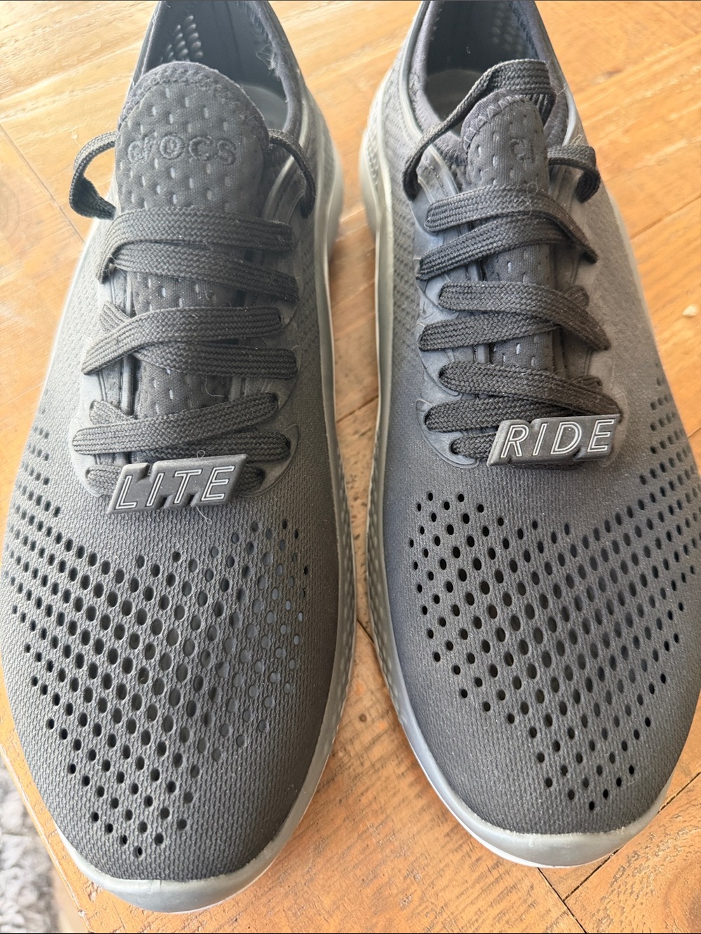 CROCS LiteRide Men’s Lace-Up Sneakers in black